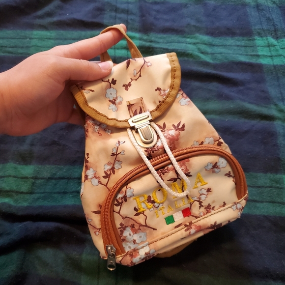 Italy Mini Backpack🇮🇹 - Picture 3 of 8